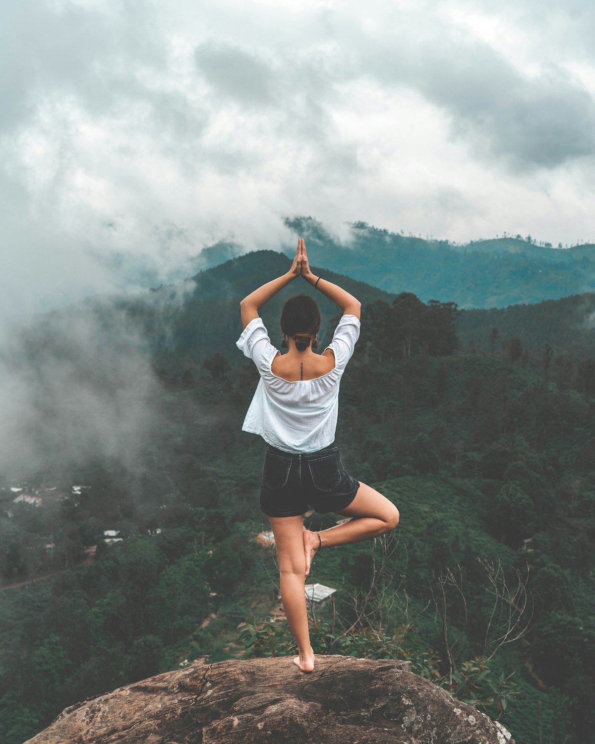 Yoga and wellness by the mountains